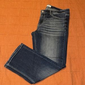 Women’s Size 32 BKE Payton Mid Rise Cropped Jeans